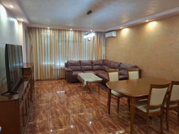 Дава се под наем Двустаен апартамент в София, Дианабад - 70 кв.м за 727.77 € - Снимка #1