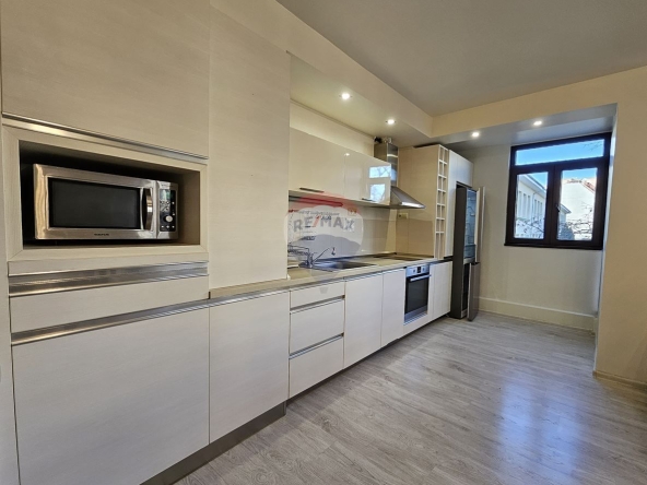 Дава се под наем Тристаен апартамент в Варна, Чаталджа - 80 кв.м за 714 € - Снимка #1