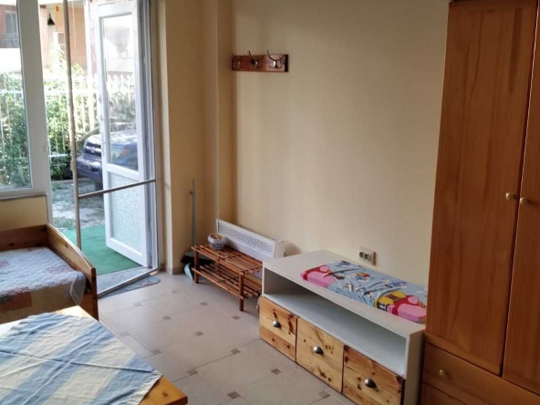 Дава се под наем Едностаен апартамент в Бургас, Сарафово - 30 кв.м за 200 € - Снимка #1