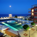 Хотел в к.к. Слънчев бряг - 8000 кв.м за 688 €/кв.м - Снимка #1