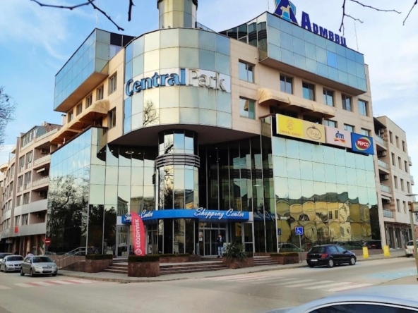 Тристаен апартамент в Силистра, Митница - 167 кв.м за 815 €/кв.м - Снимка #1