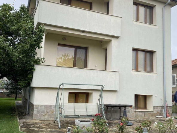 Къща в Баня - 390 кв.м за 744 €/кв.м - Снимка #1