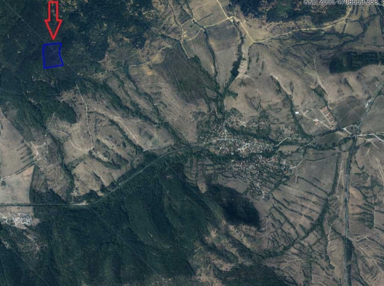 Земеделски имот в Хисаря -  кв.м за 0 €/дка - Снимка #1