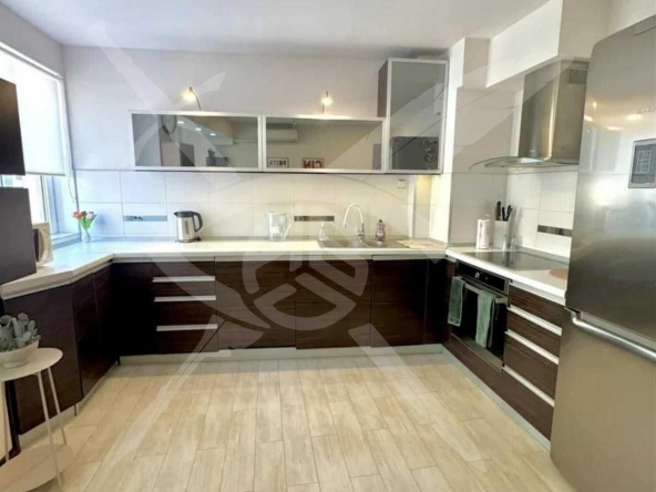 Дава се под наем Тристаен апартамент в Варна, Гранд Мол Варна - 85 кв.м за 700 € - Снимка #1