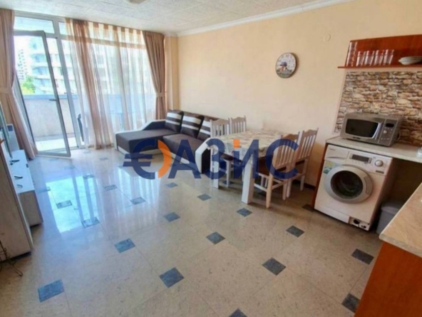 Двустаен апартамент в к.к. Слънчев бряг - 75 кв.м за 1140 €/кв.м - Снимка #1