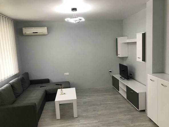 Дава се под наем Двустаен апартамент в Бургас, Лазур - 69 кв.м за 459 € - Снимка #1