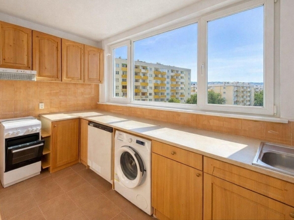Тристаен апартамент в София, Модерно предградие - 71 кв.м за 1092 €/кв.м - Снимка #1