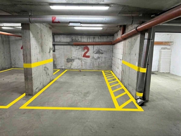 Дава се под наем Гараж / Паркомясто в Кърджали, Център - 16 кв.м за 51 € - Снимка #1