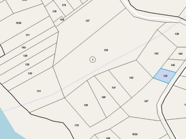 Земеделски имот в Батак -  кв.м за 0 €/дка - Снимка #1