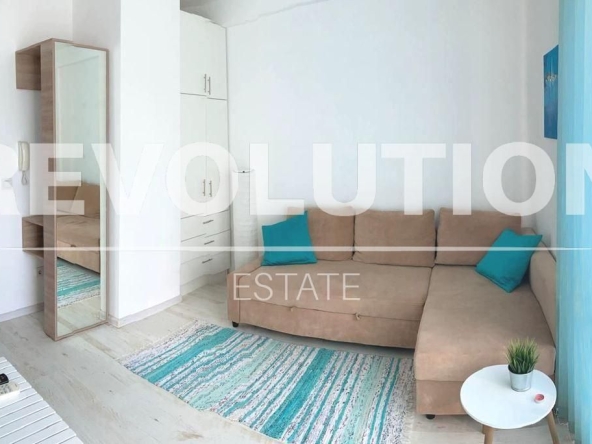 Дава се под наем Едностаен апартамент в к.к. Св.Св. Константин и Елена - 30 кв.м за 298.86 € - Снимка #1