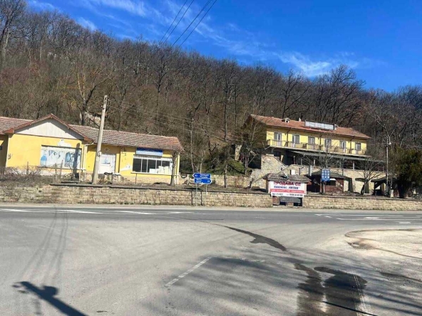 Заведение в Бургас, Промишлена зона - Лозово - 1699 кв.м за 133 €/кв.м - Снимка #1