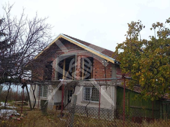 Къща в с. Чешнегирово, Област Пловдив - 147 кв.м за 681 €/кв.м - Снимка #1