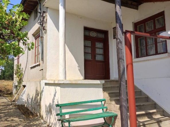 Къща в с. Тъжа, Област Стара Загора - 100 кв.м за 281 €/кв.м - Снимка #1