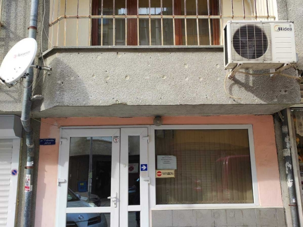 Дава се под наем Офис в Варна, Лятно кино Тракия - 95 кв.м за 510 € - Снимка #1