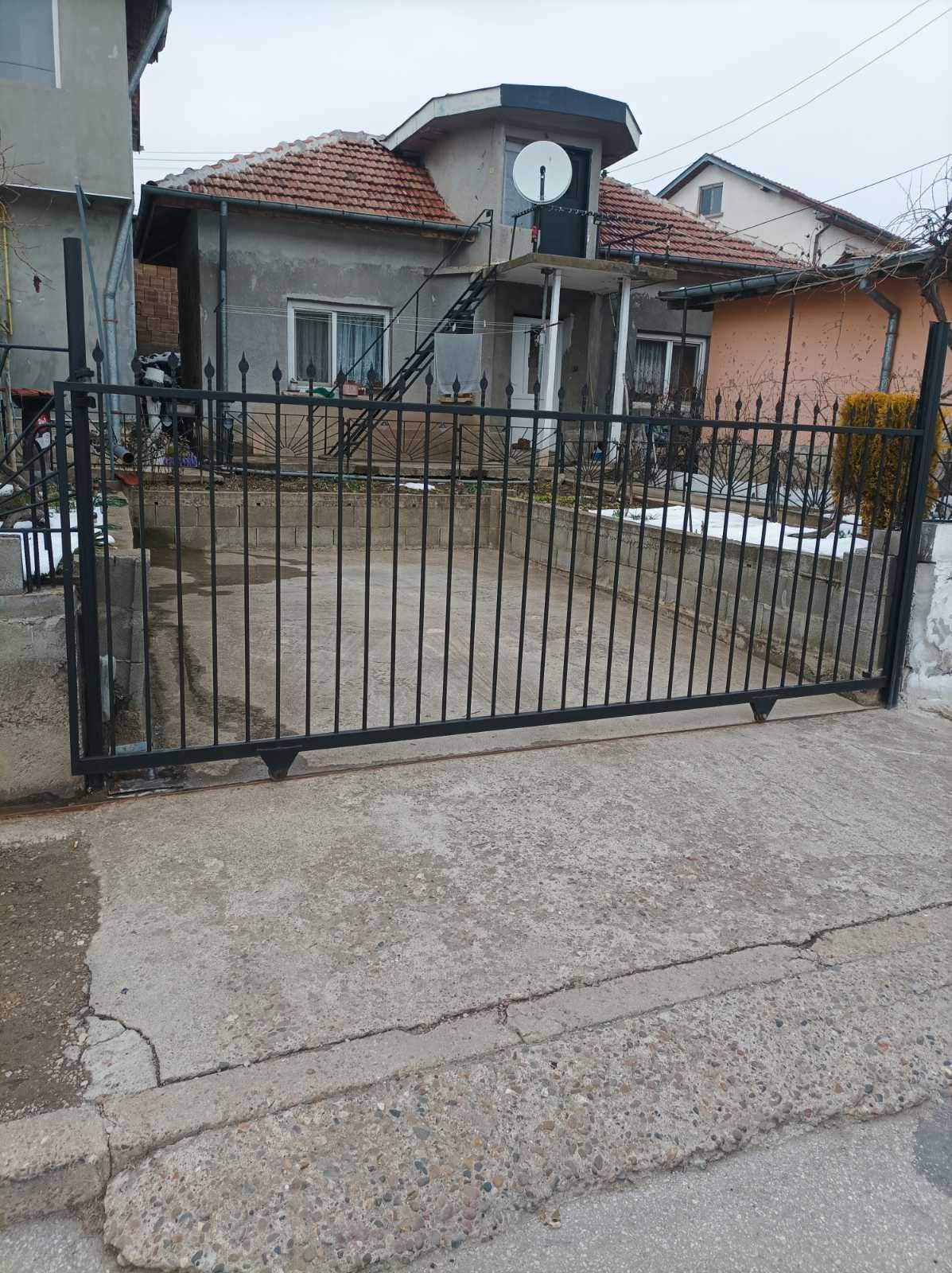 Къща в Плевен, 9-ти квартал - 44 кв.м за 1364 €/кв.м - Снимка #1