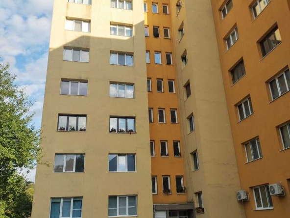 Тристаен апартамент в Тетевен - 65 кв.м за 393 €/кв.м - Снимка #1