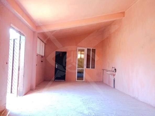 Склад в с. Червен, Област Пловдив - 175 кв.м за 225 €/кв.м - Снимка #1