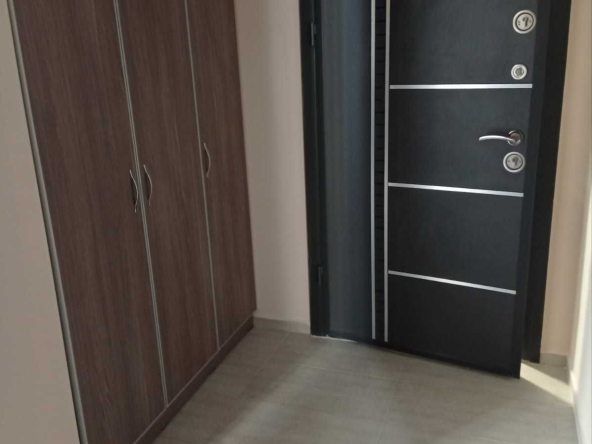 Дава се под наем Двустаен апартамент в Казанлък - 75 кв.м за 348.84 € - Снимка #1