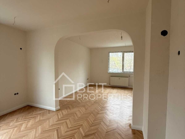 Тристаен апартамент в София, Център - 83 кв.м за 1770 €/кв.м - Снимка #1