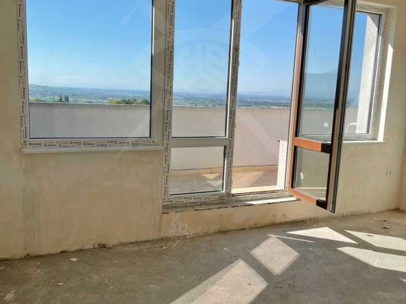 Тристаен апартамент в с. Марково, Област Пловдив - 100 кв.м за 1500 €/кв.м - Снимка #1