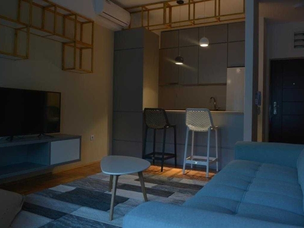 Дава се под наем Двустаен апартамент в Бургас, Лазур - 58 кв.м за 219.3 € - Снимка #1