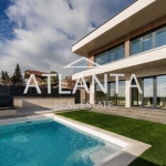 Къща в Варна, м-т Св. Никола - 370 кв.м за 2028 €/кв.м - Снимка #1