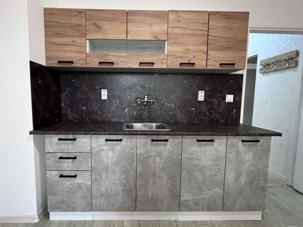 Дава се под наем Двустаен апартамент в Пазарджик, Устрем - 44 кв.м за 249.9 € - Снимка #1