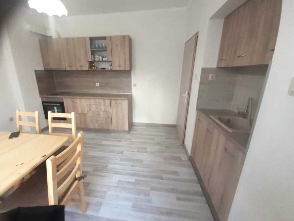 Дава се под наем Четиристаен апартамент в Пловдив, Център - 115 кв.м за 484.5 € - Снимка #1