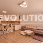 Дава се под наем Тристаен апартамент в Пловдив, Христо Смирненски - 140 кв.м за 664 € - Снимка #1