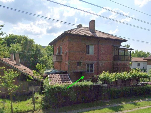 Етаж от къща в Годеч - 90 кв.м за 527 €/кв.м - Снимка #1