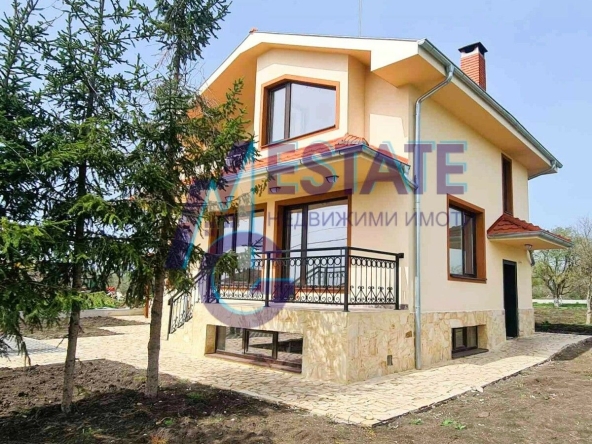 Къща в с. Полски извор, Област Бургас - 195 кв.м за 1000 €/кв.м - Снимка #1