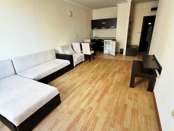 Двустаен апартамент в к.к. Слънчев бряг - 68 кв.м за 1067 €/кв.м - Снимка #1