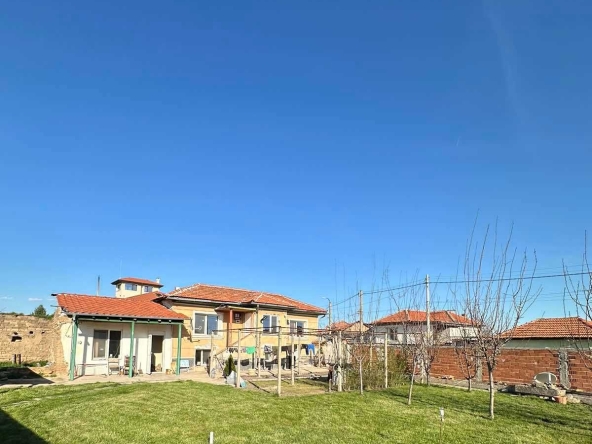 Къща в с. Стрелци, Област Пловдив - 74 кв.м за 473 €/кв.м - Снимка #1