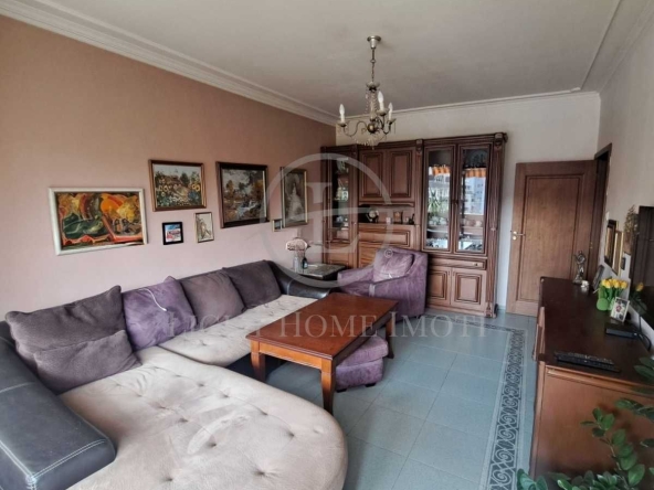 Тристаен апартамент в Пловдив, Кючук Париж - 87 кв.м за 1943 €/кв.м - Снимка #1