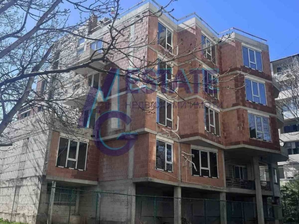 Тристаен апартамент в Бургас, Зорница - 114 кв.м за 987 €/кв.м - Снимка #1