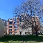 Тристаен апартамент в Бургас, Зорница - 324 кв.м за 407 €/кв.м - Снимка #1