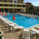 Тристаен апартамент в к.к. Слънчев бряг - 76 кв.м за 1028 €/кв.м - Снимка #1