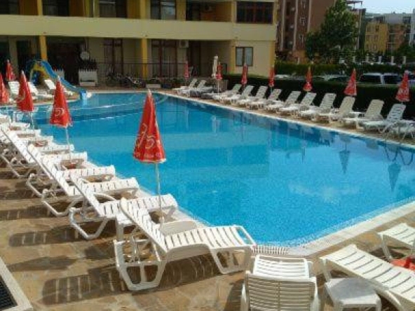 Тристаен апартамент в к.к. Слънчев бряг - 76 кв.м за 1028 €/кв.м - Снимка #1