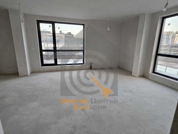 Тристаен апартамент в София, Дружба 2 - 161 кв.м за 1997 €/кв.м - Снимка #1