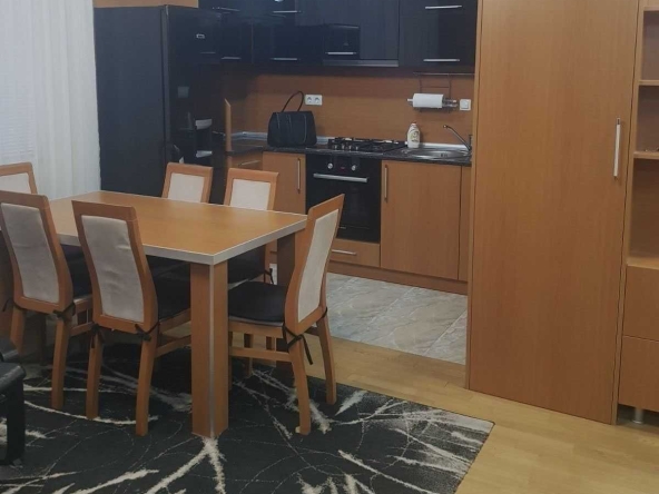 Дава се под наем Тристаен апартамент в София, Витоша - 95 кв.м за 765 € - Снимка #1