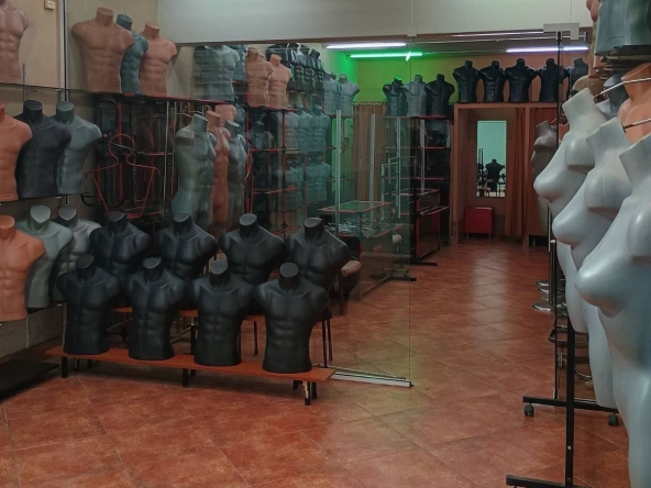 Дава се под наем Магазин в Пловдив, Тракия - 40 кв.м за 357 € - Снимка #1