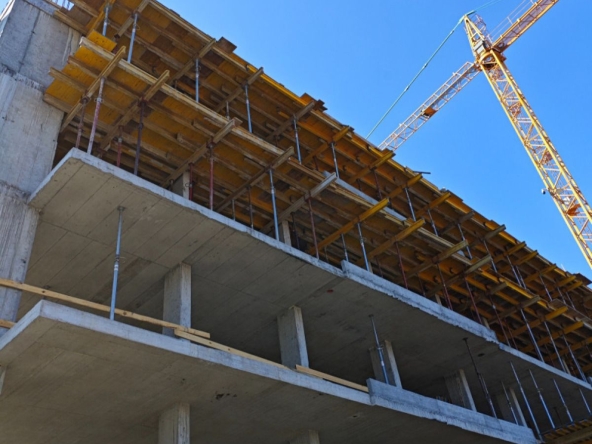 Тристаен апартамент в София, Люлин 8 - 103 кв.м за 1941 €/кв.м - Снимка #1