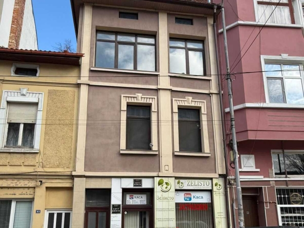 Къща в Габрово, Център - 150 кв.м за 464 €/кв.м - Снимка #1