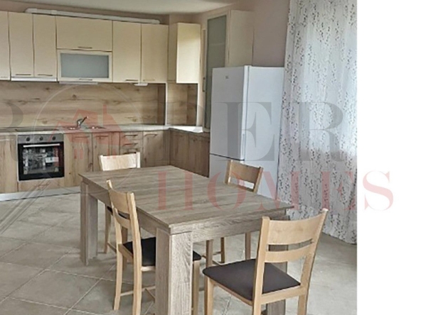 Дава се под наем Тристаен апартамент в Велико Търново, Център - 110 кв.м за 408 € - Снимка #1