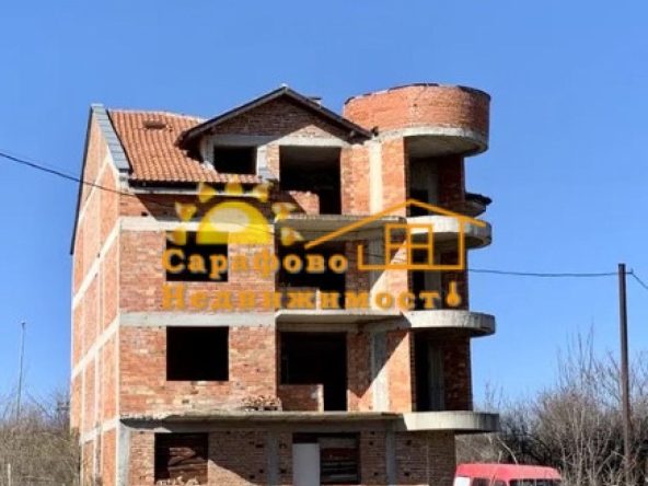 Къща в Бургас, Сарафово - 670 кв.м за 168 €/кв.м - Снимка #1