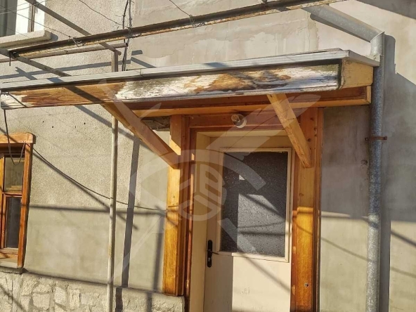 Етаж от къща в Садово - 80 кв.м за 563 €/кв.м - Снимка #1