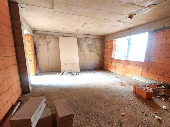 Тристаен апартамент в Варна, Окръжна болница - 92 кв.м за 1217 €/кв.м - Снимка #1