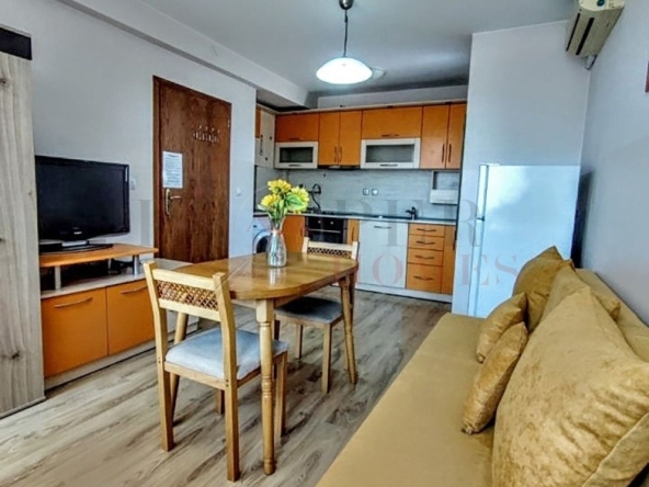 Дава се под наем Двустаен апартамент в Велико Търново, Център - 65 кв.м за 357 € - Снимка #1