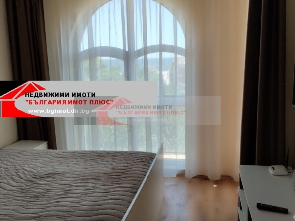 Дава се под наем Едностаен апартамент в София, Оборище - 25 кв.м за 204 € - Снимка #1