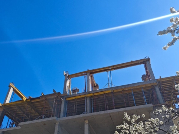 Мезонет в София, Левски В - 196 кв.м за 1412 €/кв.м - Снимка #1